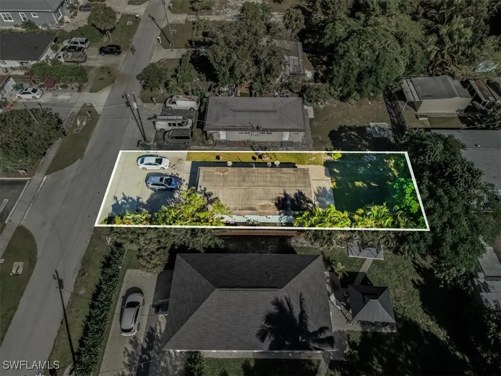 2495 Bayside Street Naples FL 34112