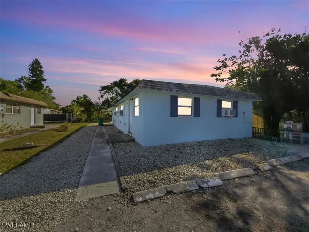 2495 Bayside Street Naples FL 34112