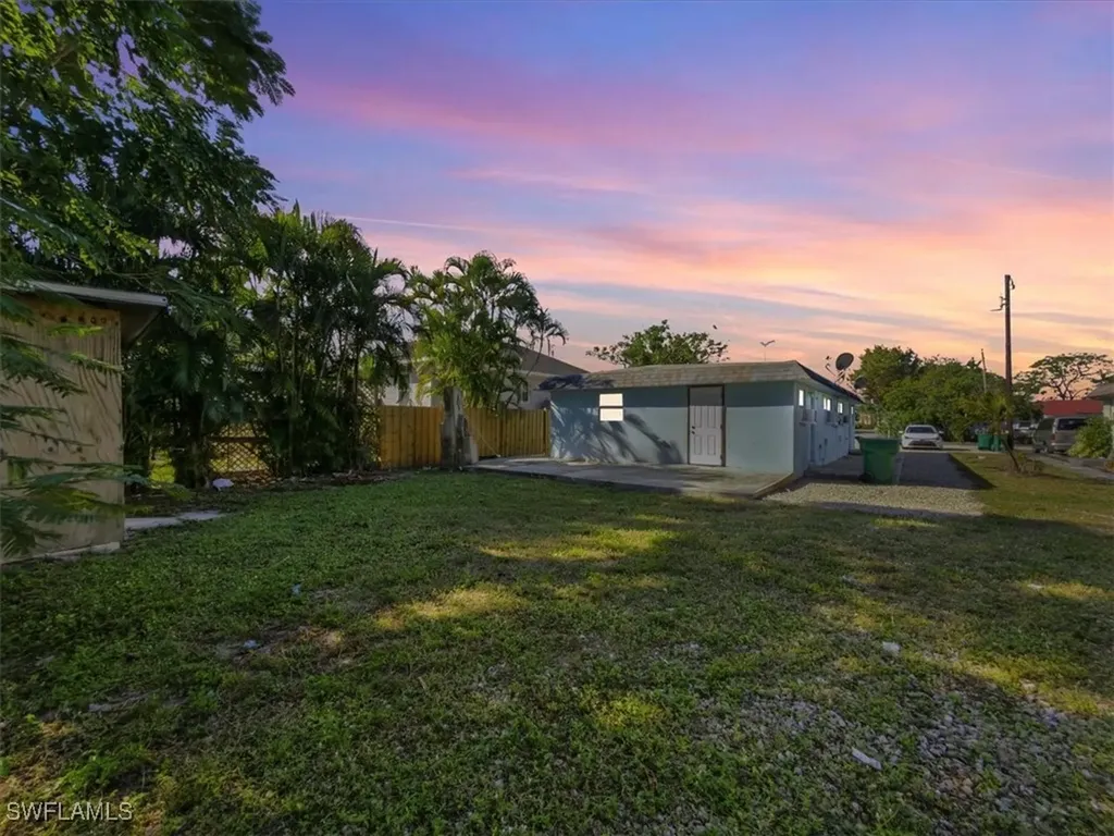 2495 Bayside Street Naples FL 34112