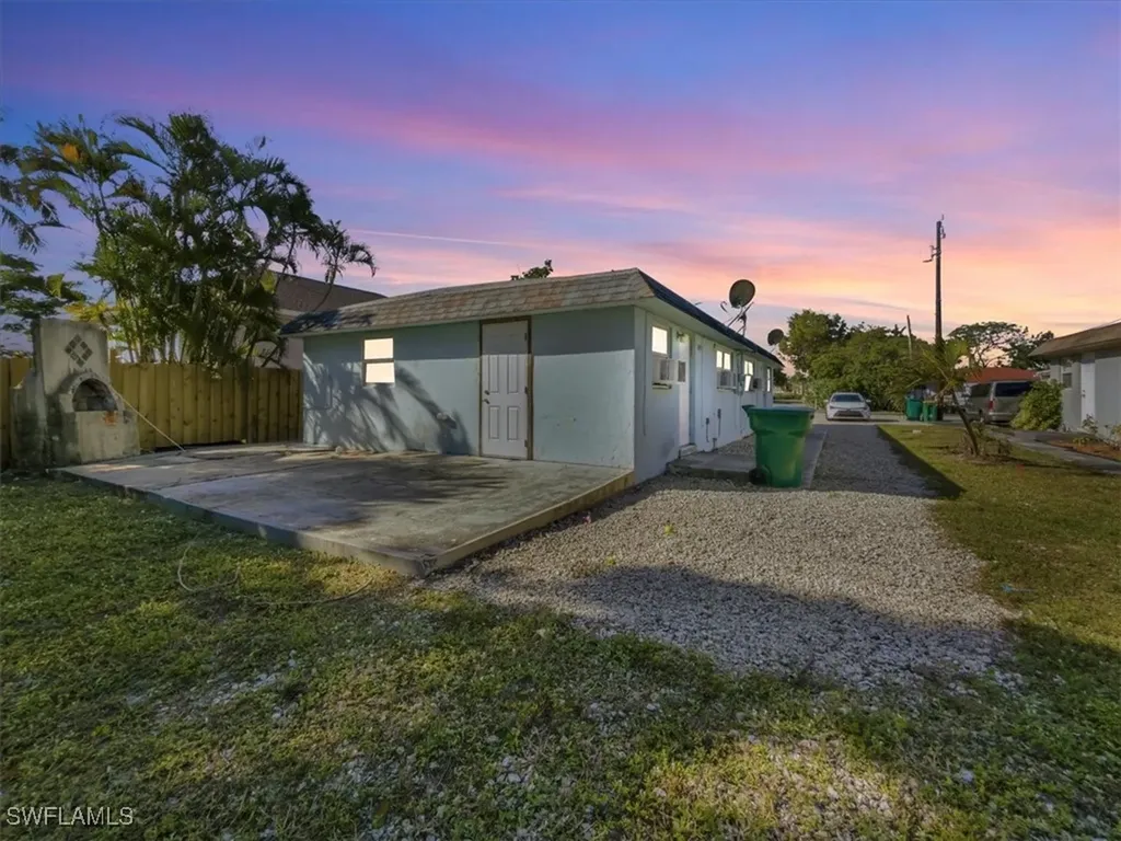 2495 Bayside Street Naples FL 34112