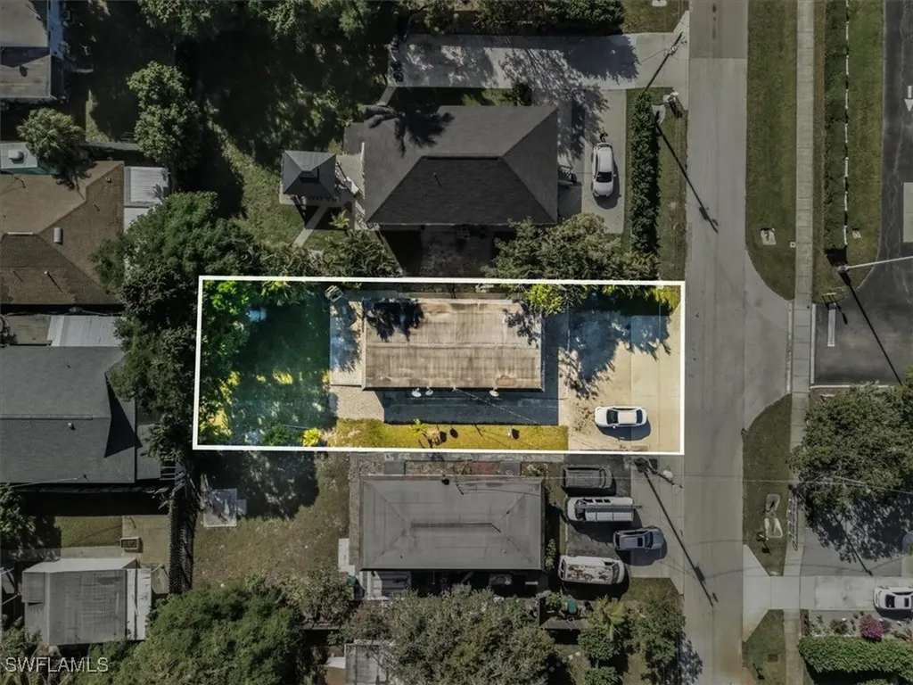 2495 Bayside Street Naples FL 34112