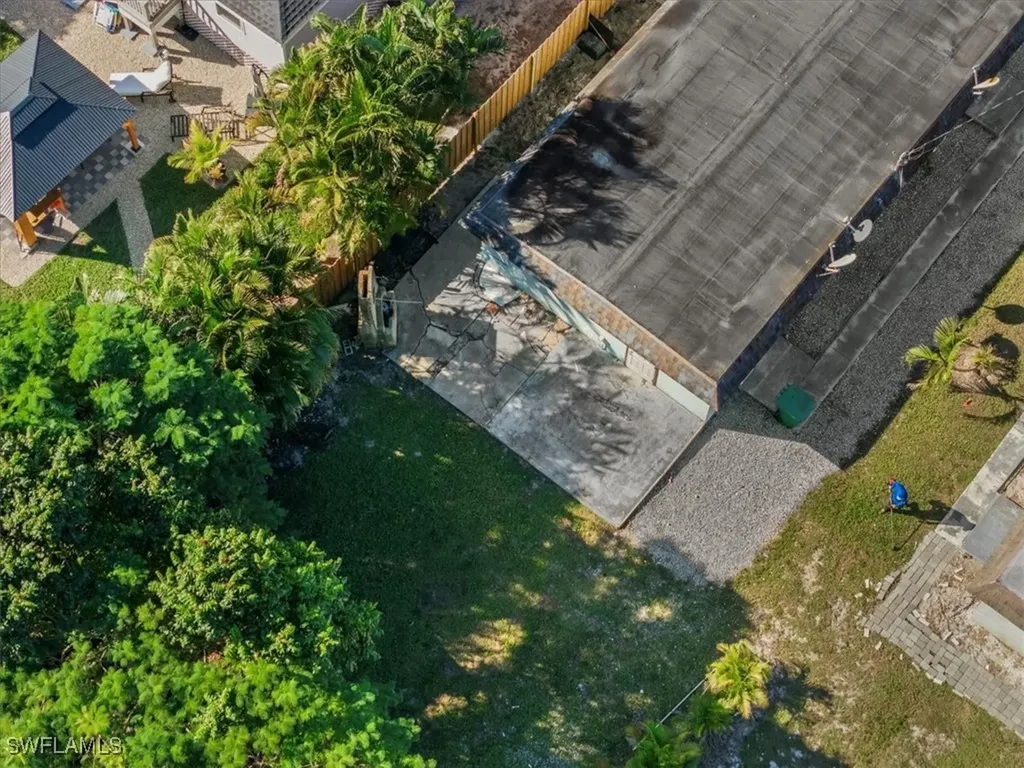 2495 Bayside Street Naples FL 34112