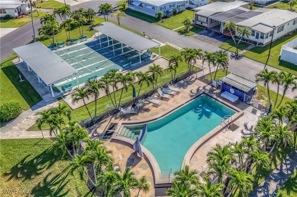23 Enchanting Boulevard Naples FL 34112