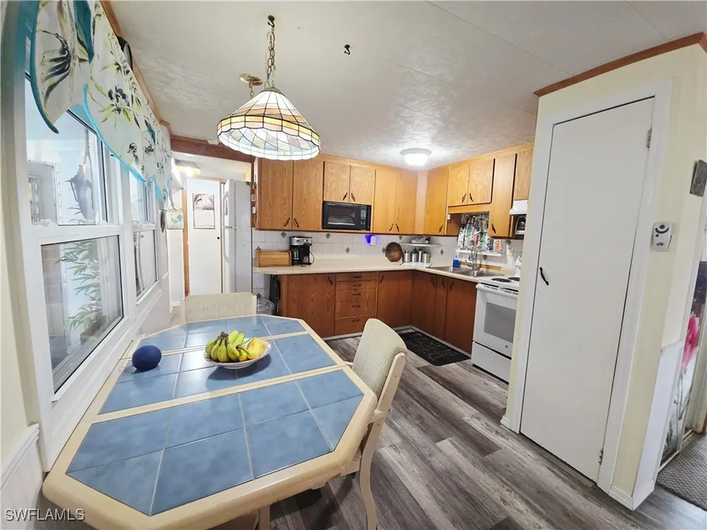 23 Enchanting Boulevard Naples FL 34112