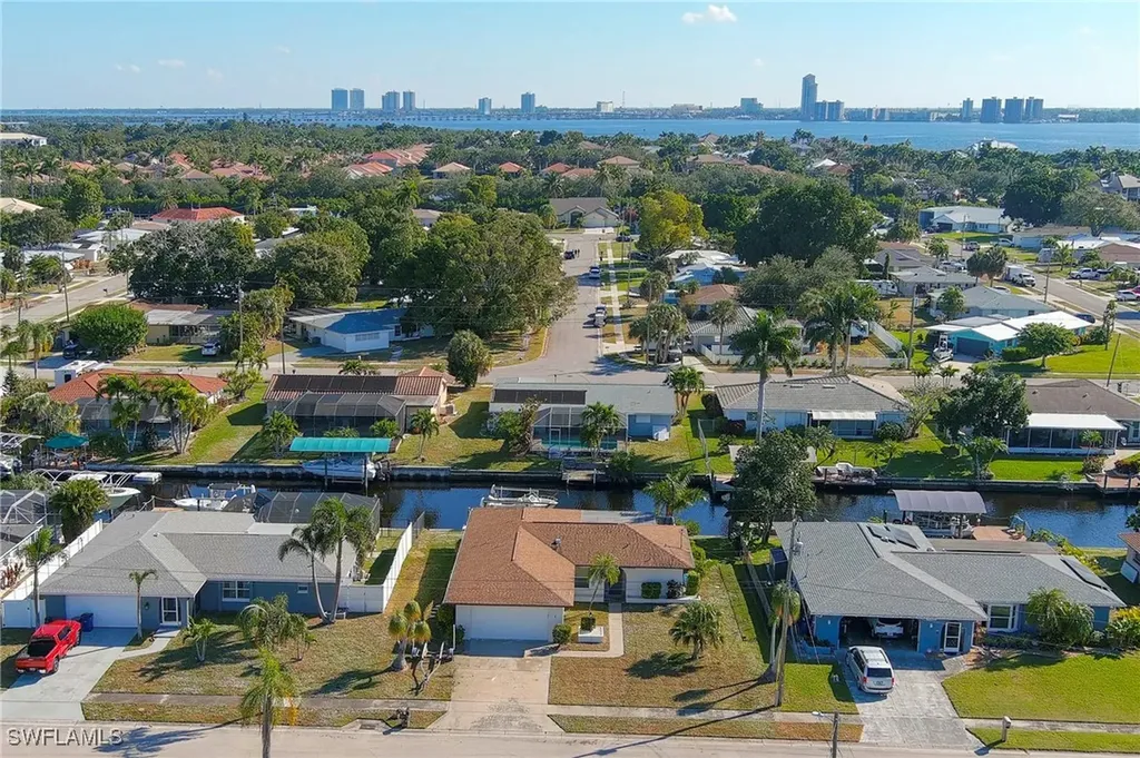 4548 Gulf Avenue North Fort Myers FL 33903
