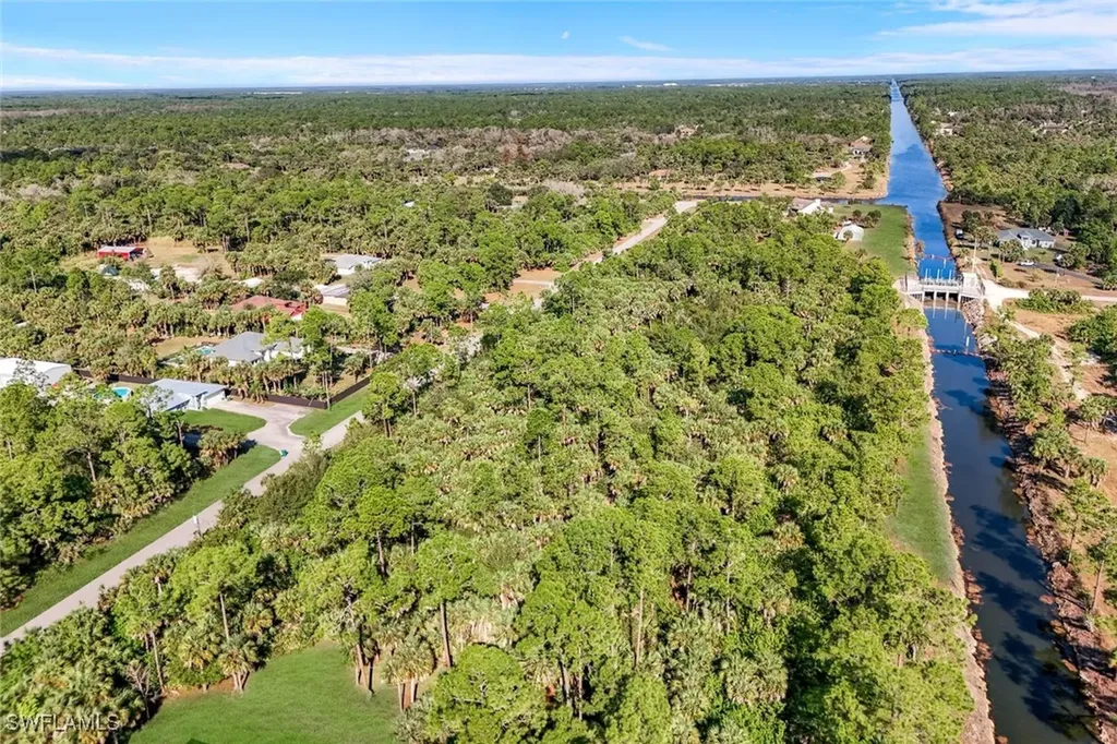 764 22nd Street NE Naples FL 34120
