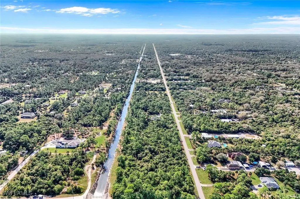 22ND Street NE Naples FL 34120
