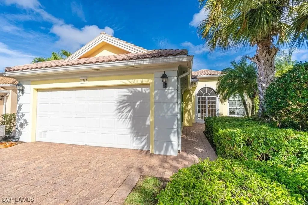 7687 Hernando Court Naples FL 34114