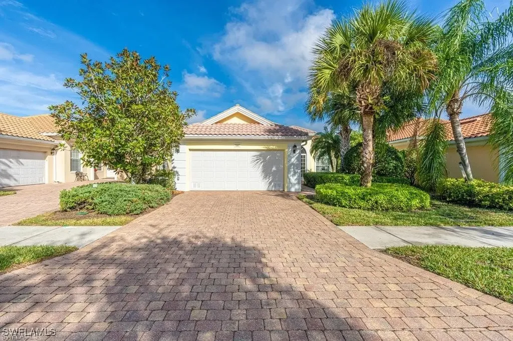 7687 Hernando Court Naples FL 34114
