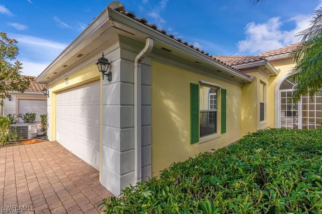 7687 Hernando Court Naples FL 34114