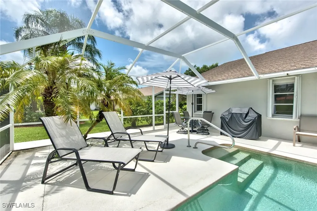 1614 Forest Lakes Boulevard Naples FL 34105