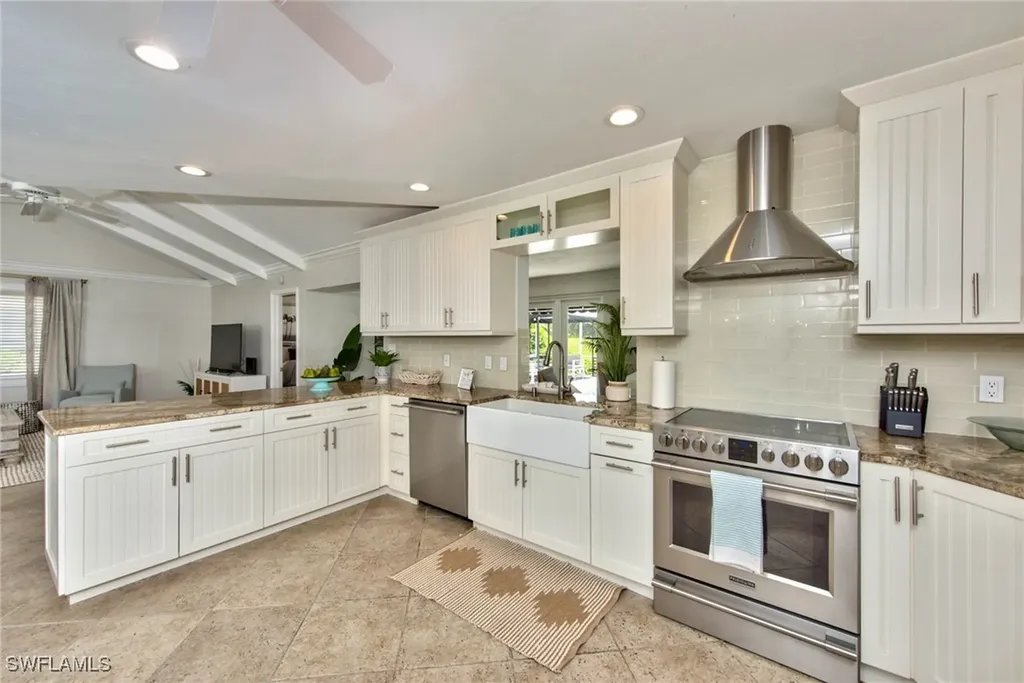 1614 Forest Lakes Boulevard Naples FL 34105