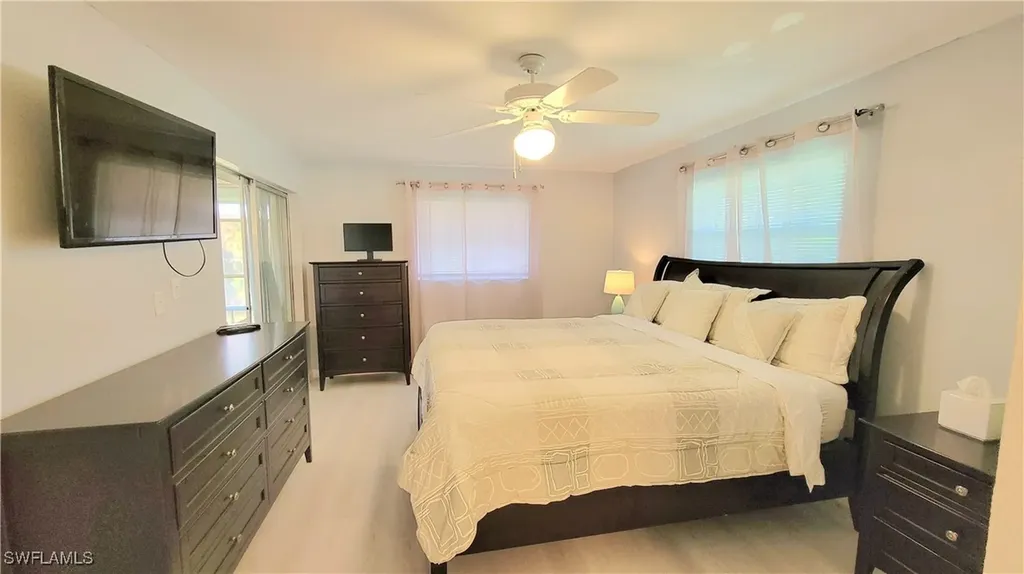 300 Valley Stream Drive Naples FL 34113