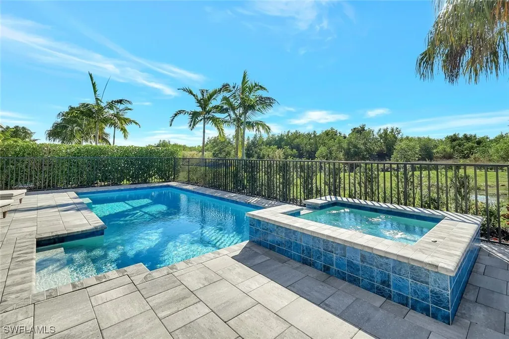 3344 Kumamoto Lane Naples FL 34114