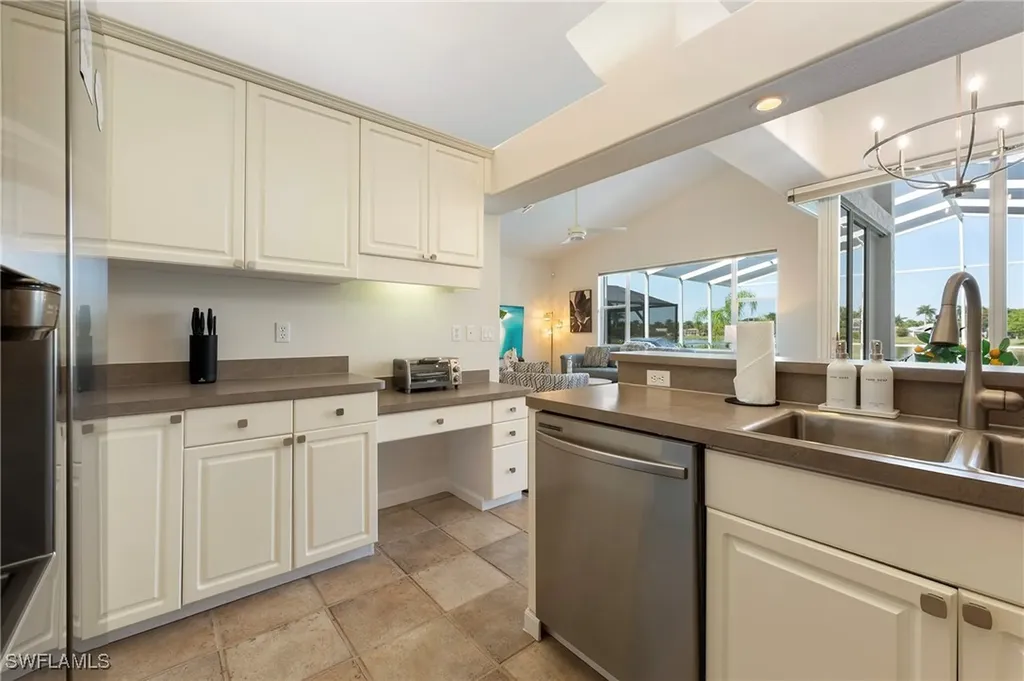 1526 Vintage Lane Naples FL 34104