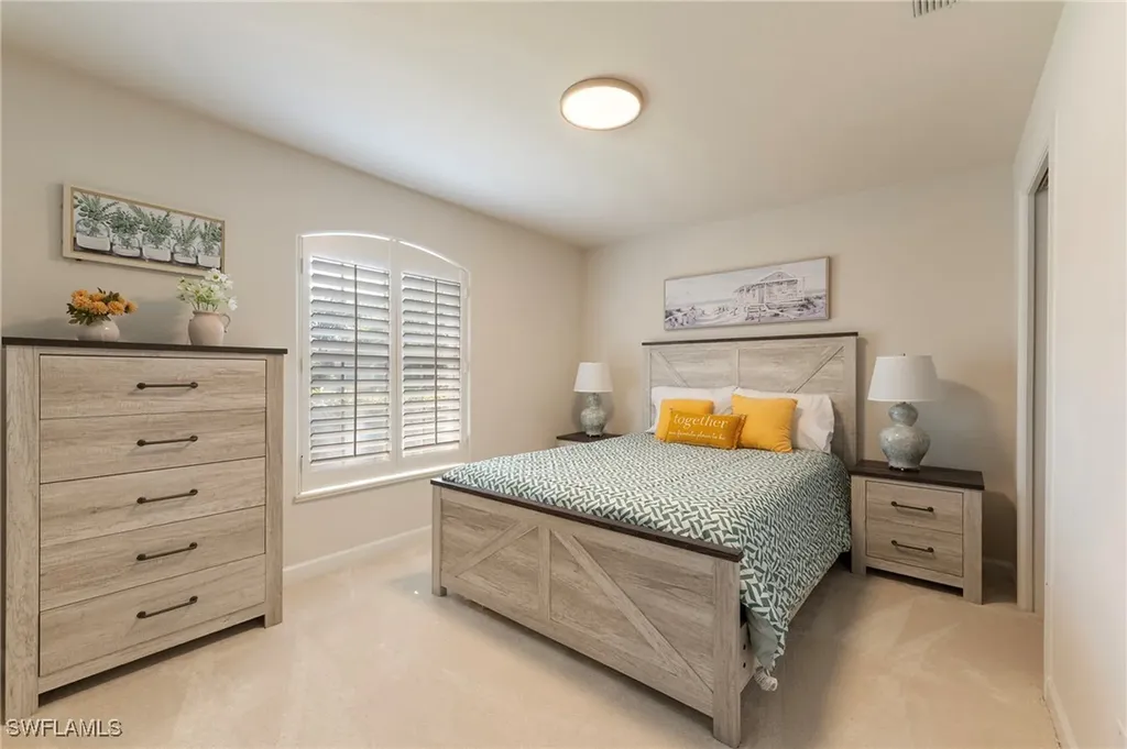 1526 Vintage Lane Naples FL 34104