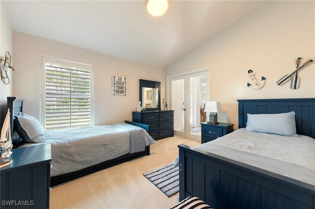 1526 Vintage Lane Naples FL 34104