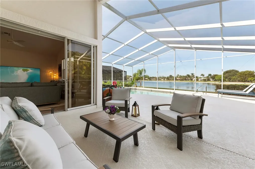 1526 Vintage Lane Naples FL 34104