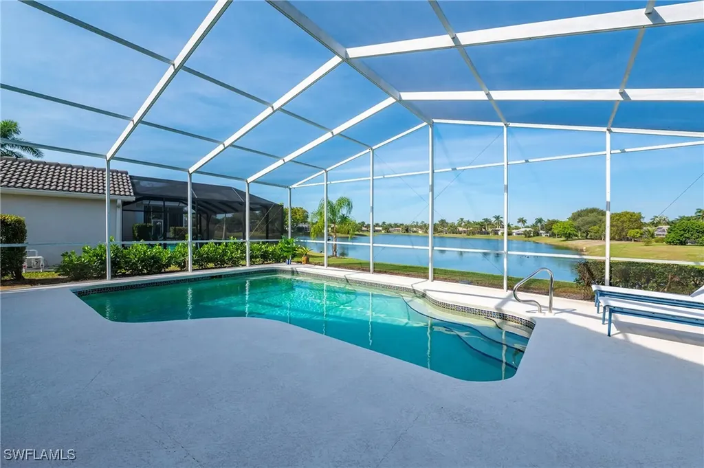 1526 Vintage Lane Naples FL 34104