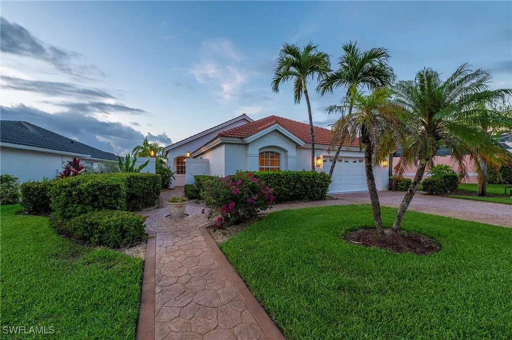 1526 Vintage Lane Naples FL 34104