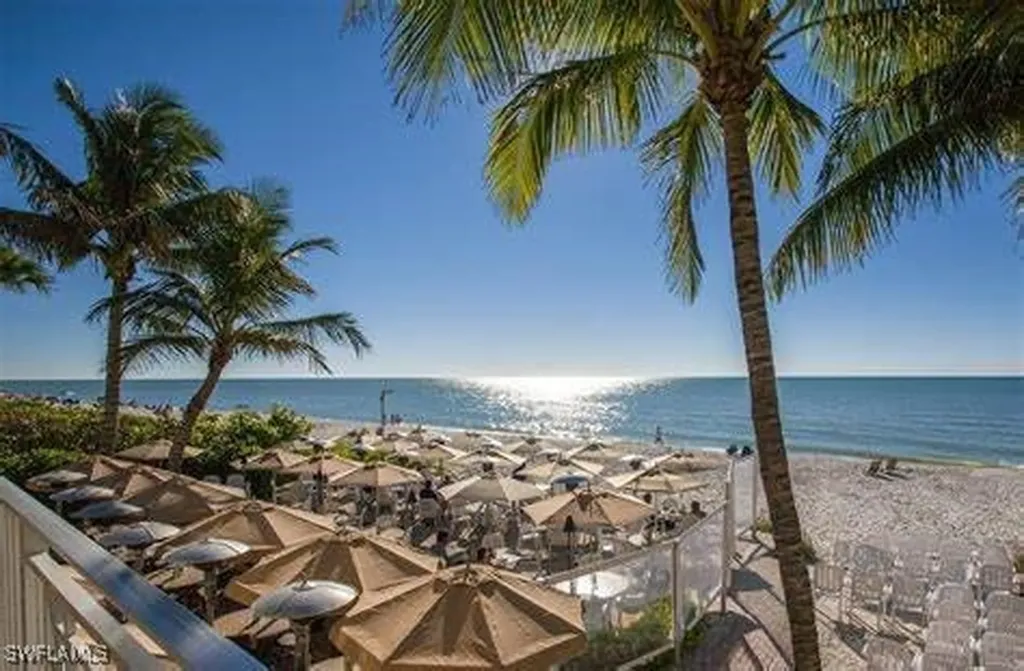1526 Vintage Lane Naples FL 34104