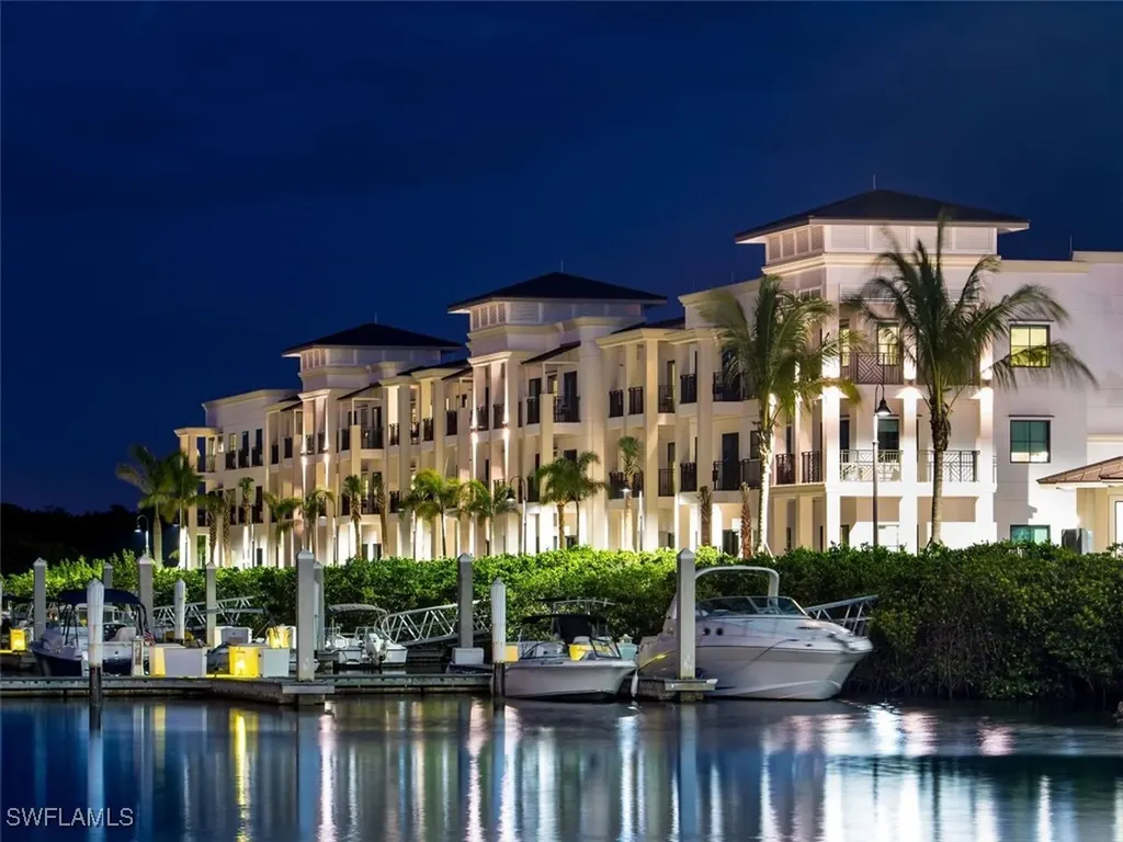 1526 Vintage Lane Naples FL 34104
