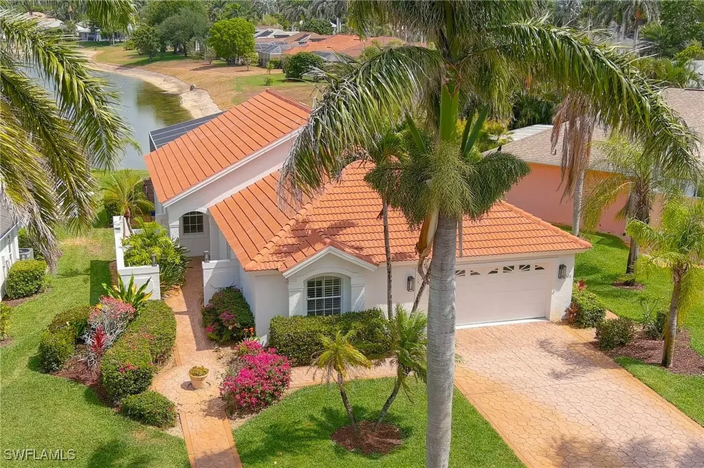 1526 Vintage Lane Naples FL 34104