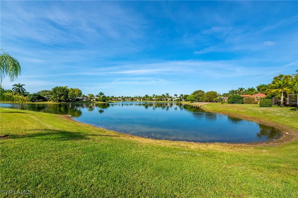 1526 Vintage Lane Naples FL 34104