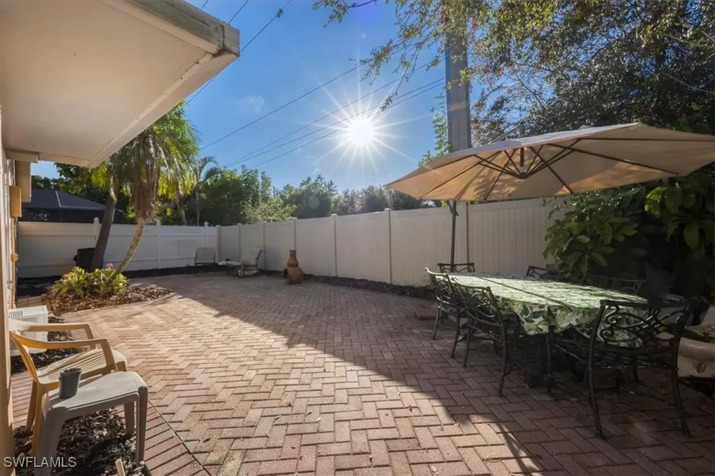 1321 Naples Lake Drive Naples FL 34104