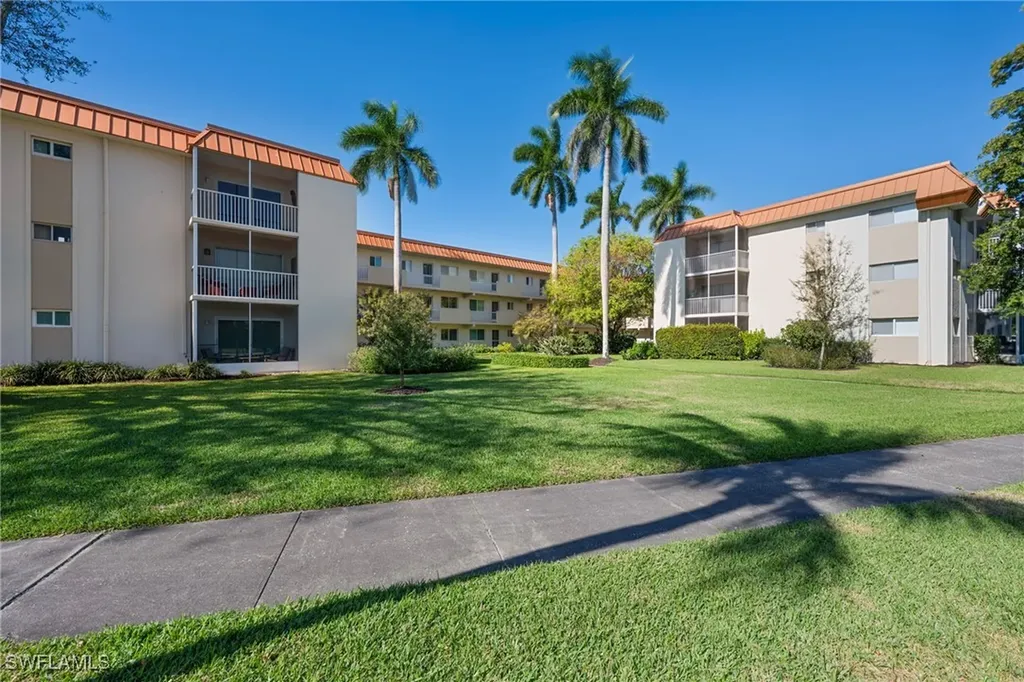 1100 Gulf Shore Boulevard N Naples FL 34103