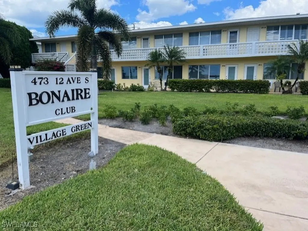 473 12th Avenue S Naples FL 34102