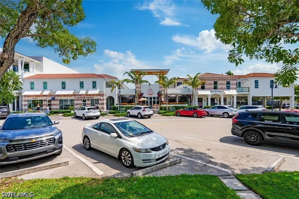 473 12th Avenue S Naples FL 34102