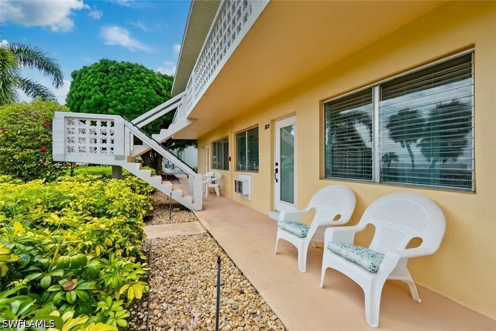 473 12th Avenue S Naples FL 34102