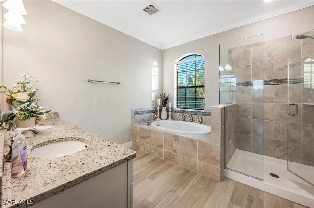 2115 Antigua Lane Naples FL 34120