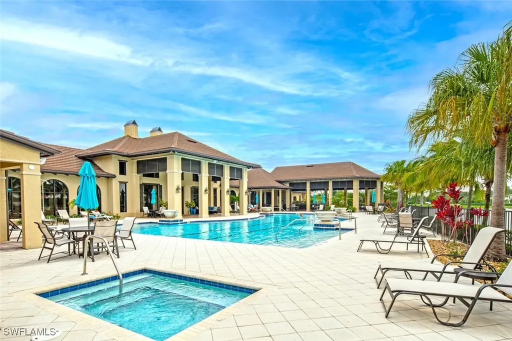 2115 Antigua Lane Naples FL 34120