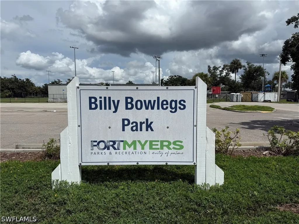 4040 Bell Street Fort Myers FL 33916