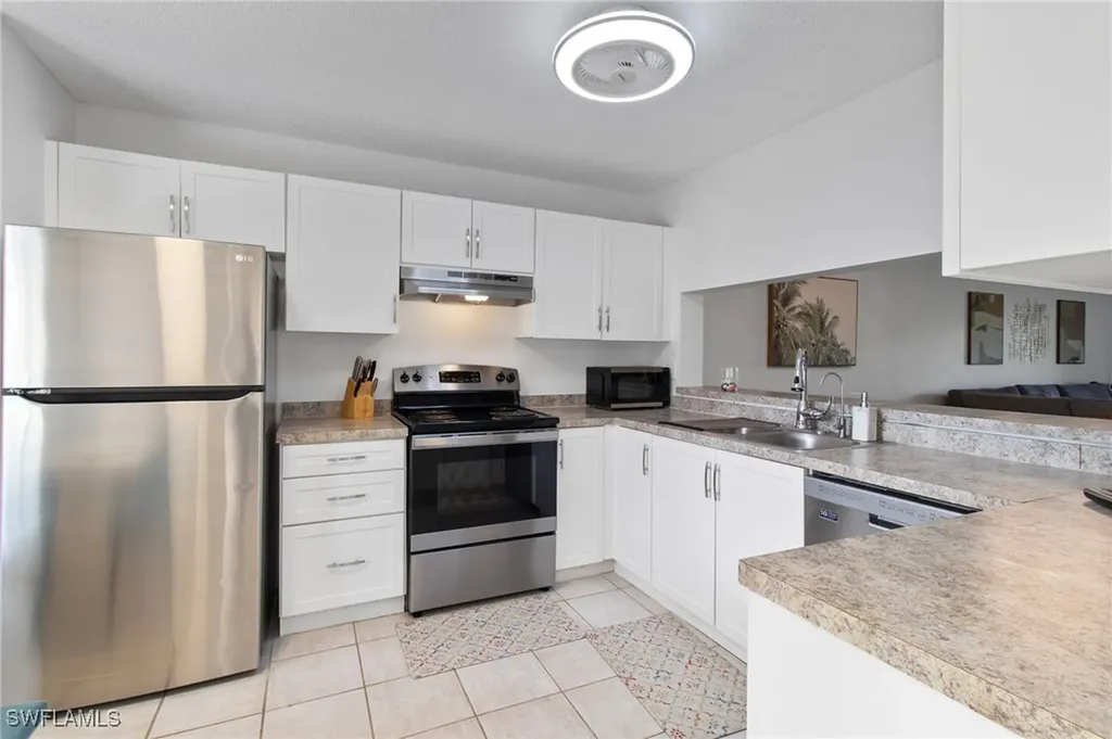 3705 Amberly Circle Naples FL 34112