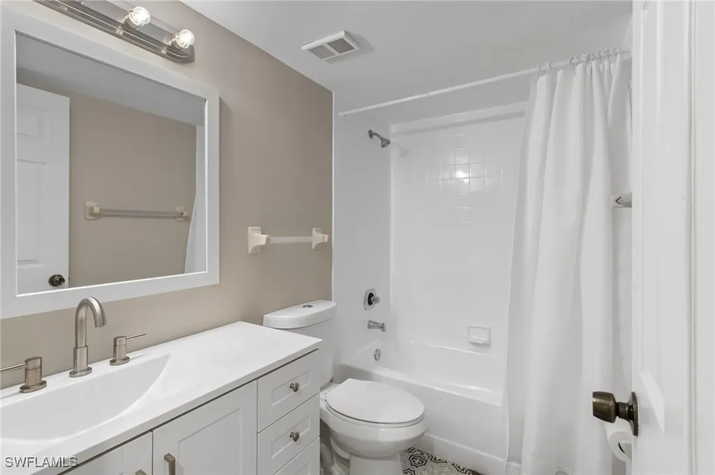 3705 Amberly Circle Naples FL 34112