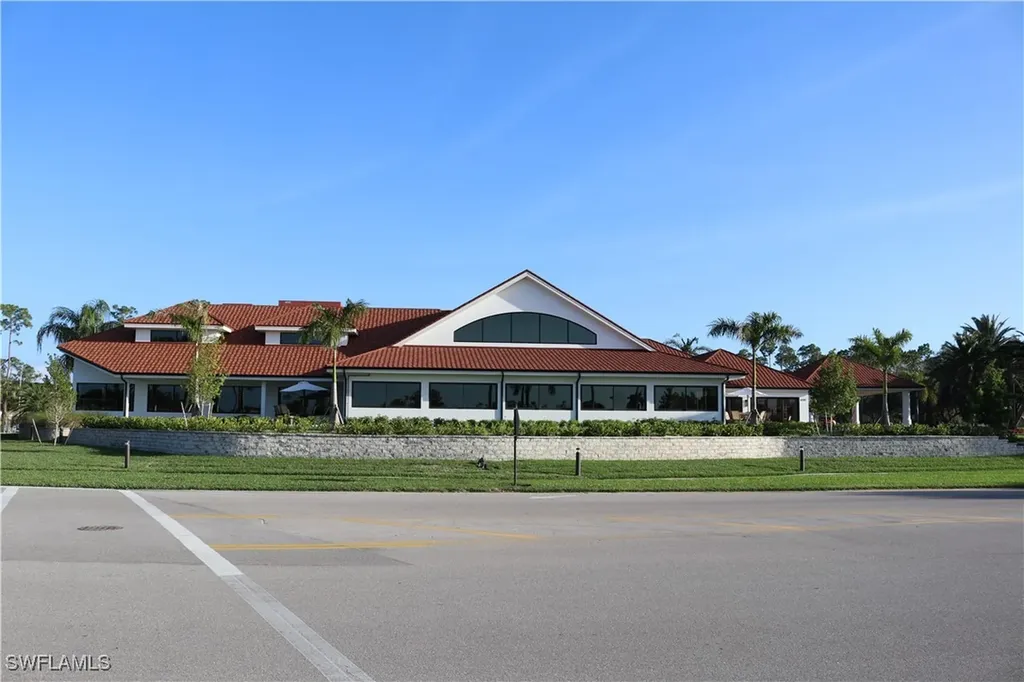 3705 Amberly Circle Naples FL 34112