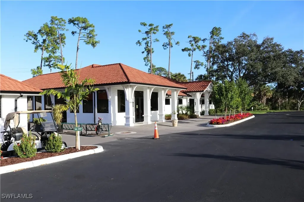 3705 Amberly Circle Naples FL 34112