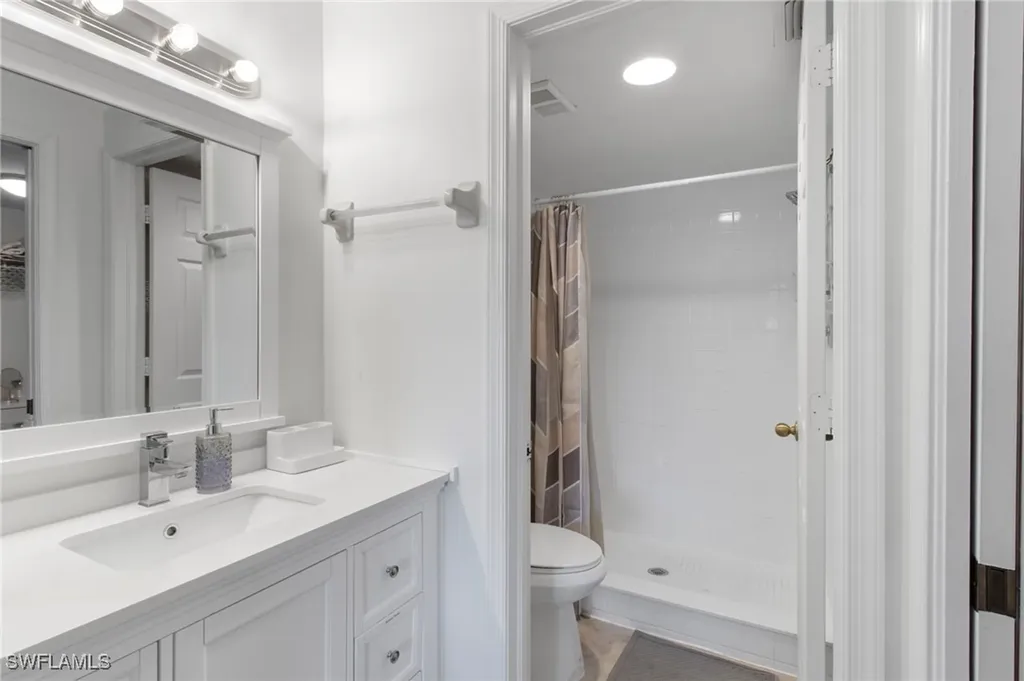 3705 Amberly Circle Naples FL 34112