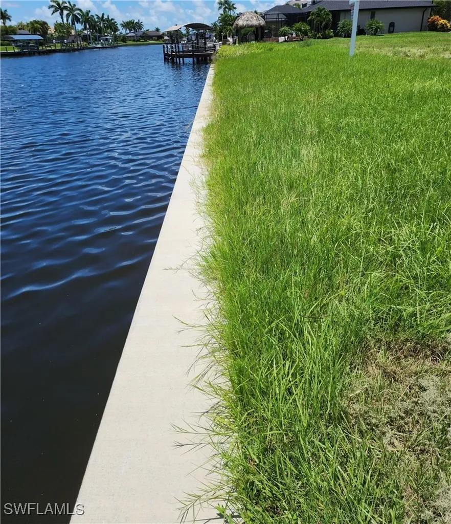 2712 SW 37th Terrace Cape Coral FL 33914