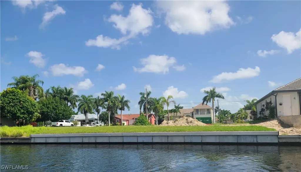 2712 SW 37th Terrace Cape Coral FL 33914