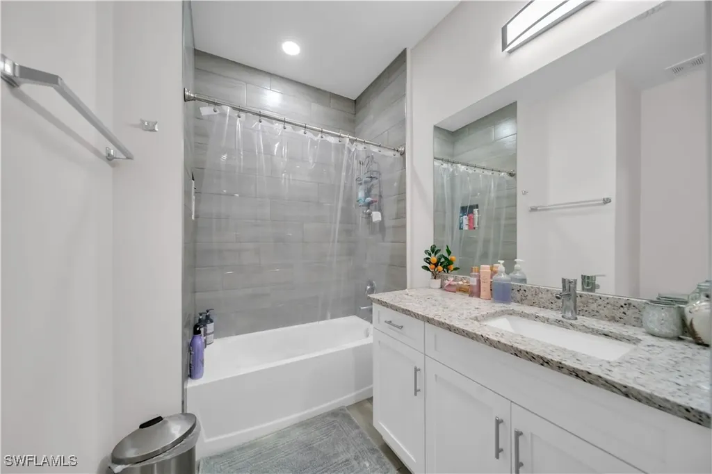 309 NE 15th Terrace Cape Coral FL 33909