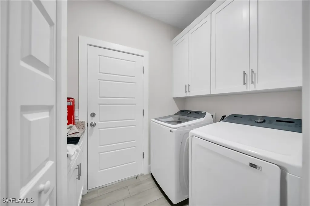 309 NE 15th Terrace Cape Coral FL 33909