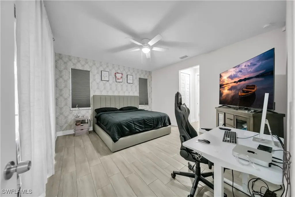 309 NE 15th Terrace Cape Coral FL 33909