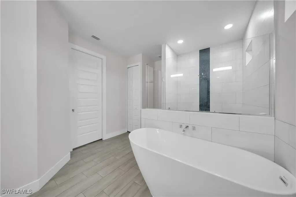 309 NE 15th Terrace Cape Coral FL 33909