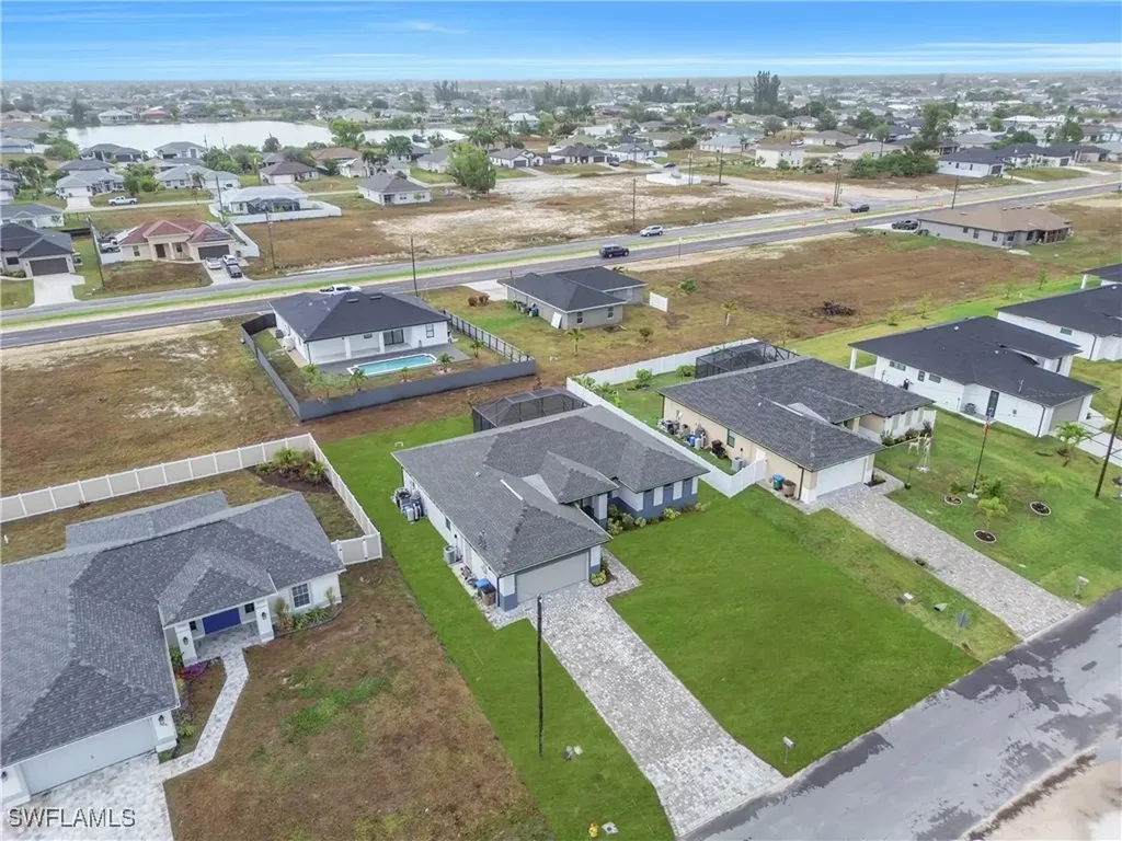 309 NE 15th Terrace Cape Coral FL 33909