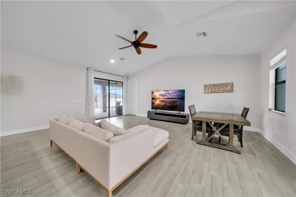 309 NE 15th Terrace Cape Coral FL 33909