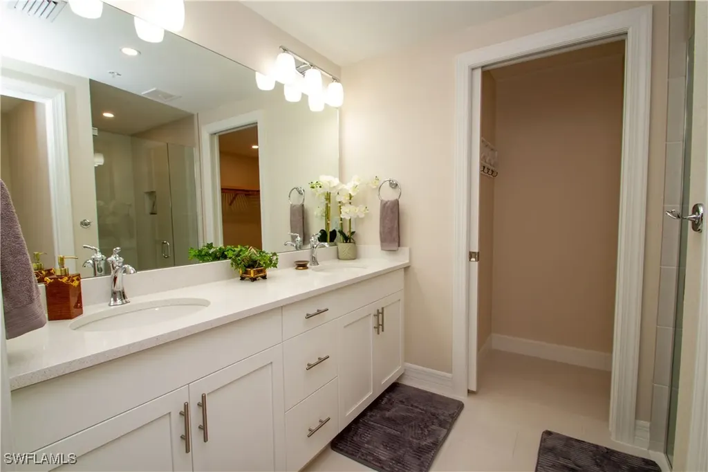 262 Indies Drive Naples FL 34114